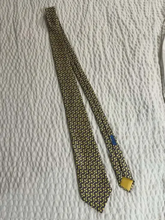 HERMÈS PARIS 630 TA Yellow Gray Links Chains Pointed French Tie Hermes 100% Silk